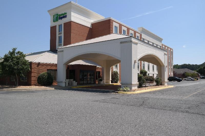 Holiday Inn Express Fredericksburg - Southpoint By Ihg Extérieur photo