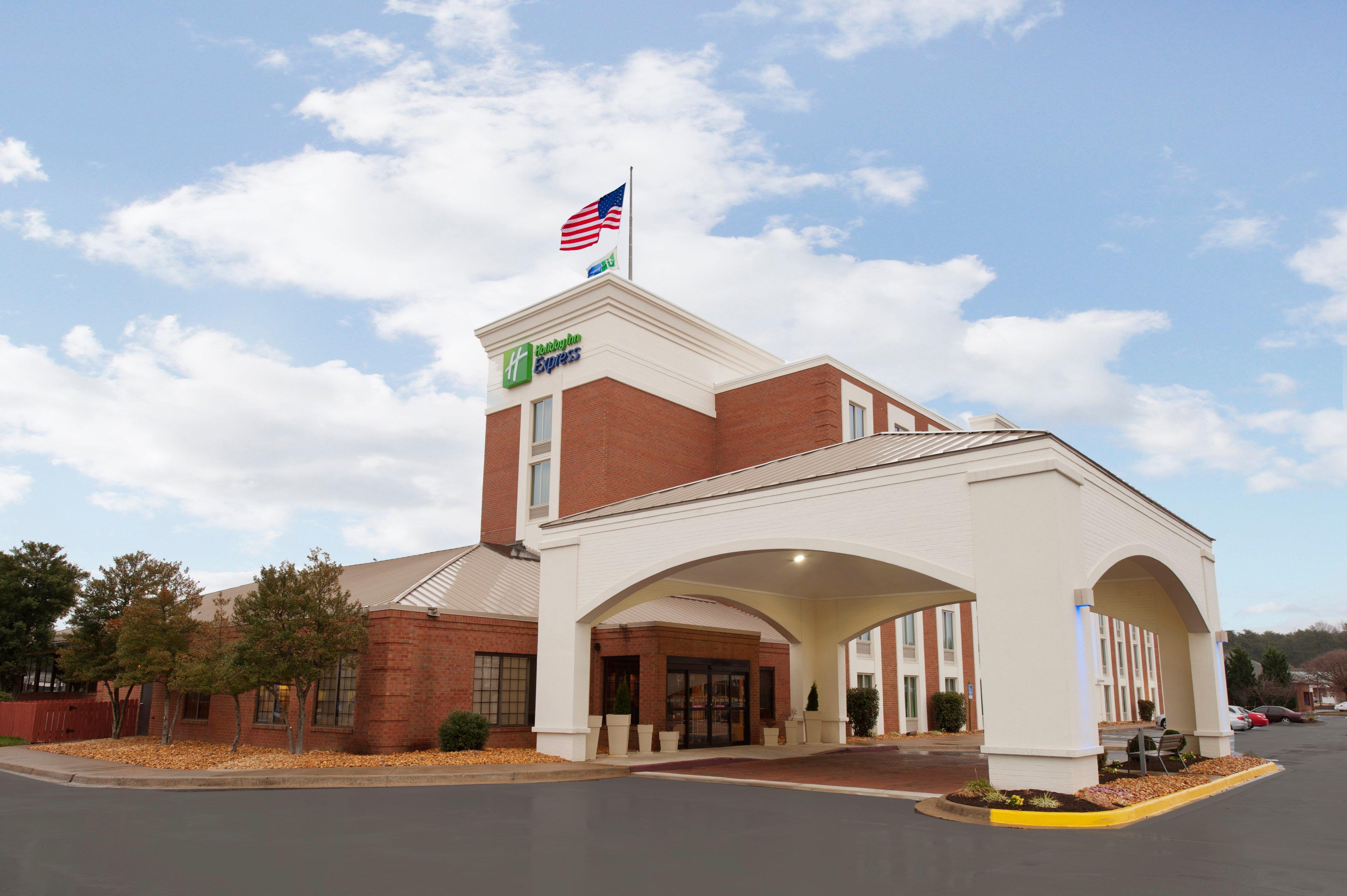 Holiday Inn Express Fredericksburg - Southpoint By Ihg Extérieur photo